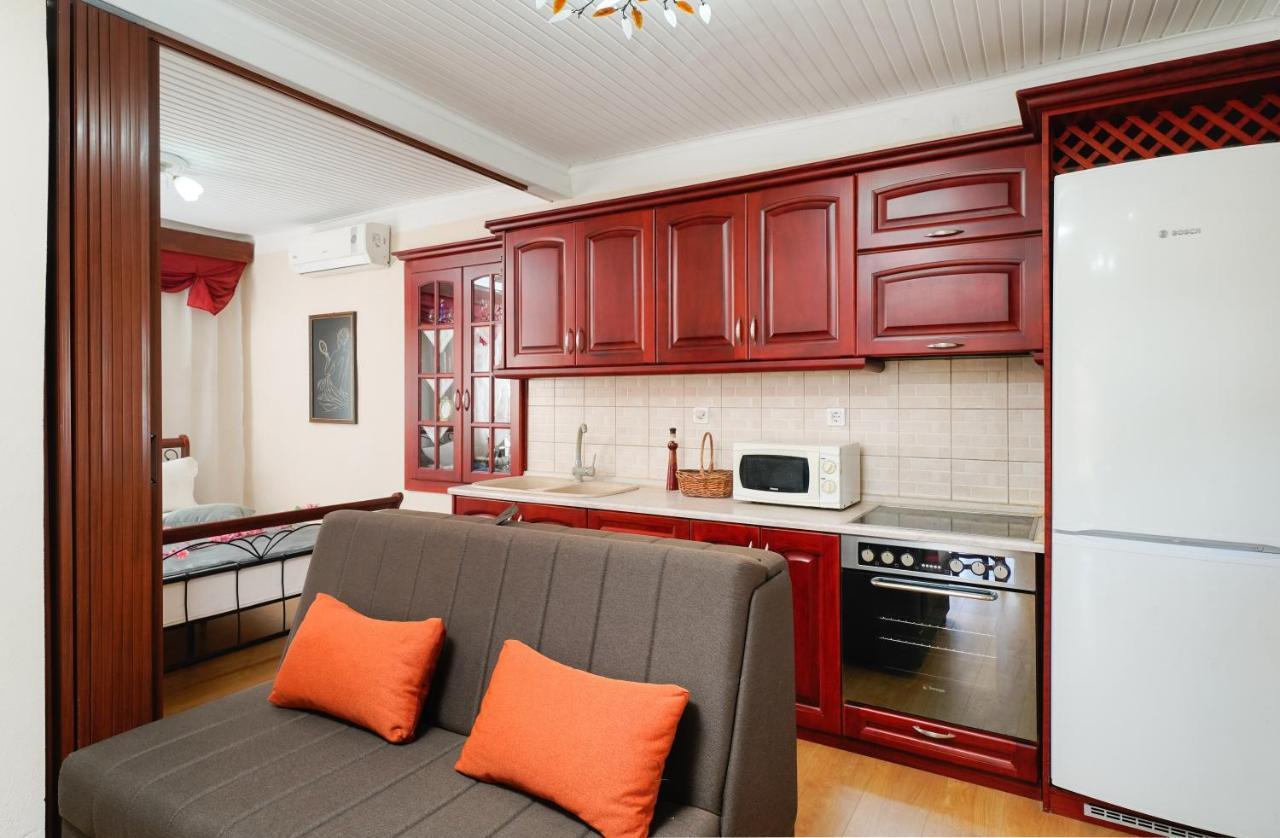 Irene'S Apartment Kastron  Екстер'єр фото