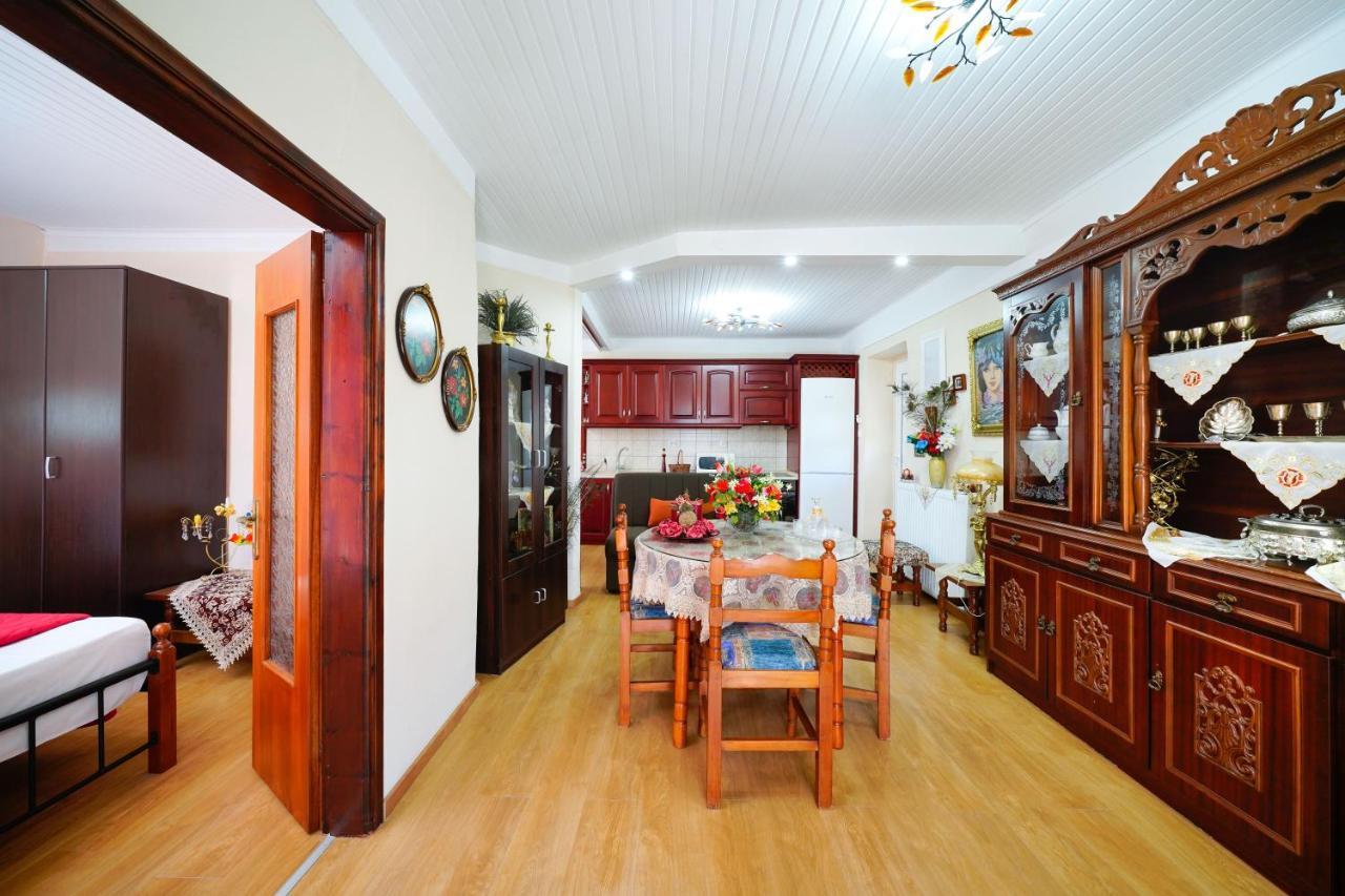 Irene'S Apartment Kastron  Екстер'єр фото
