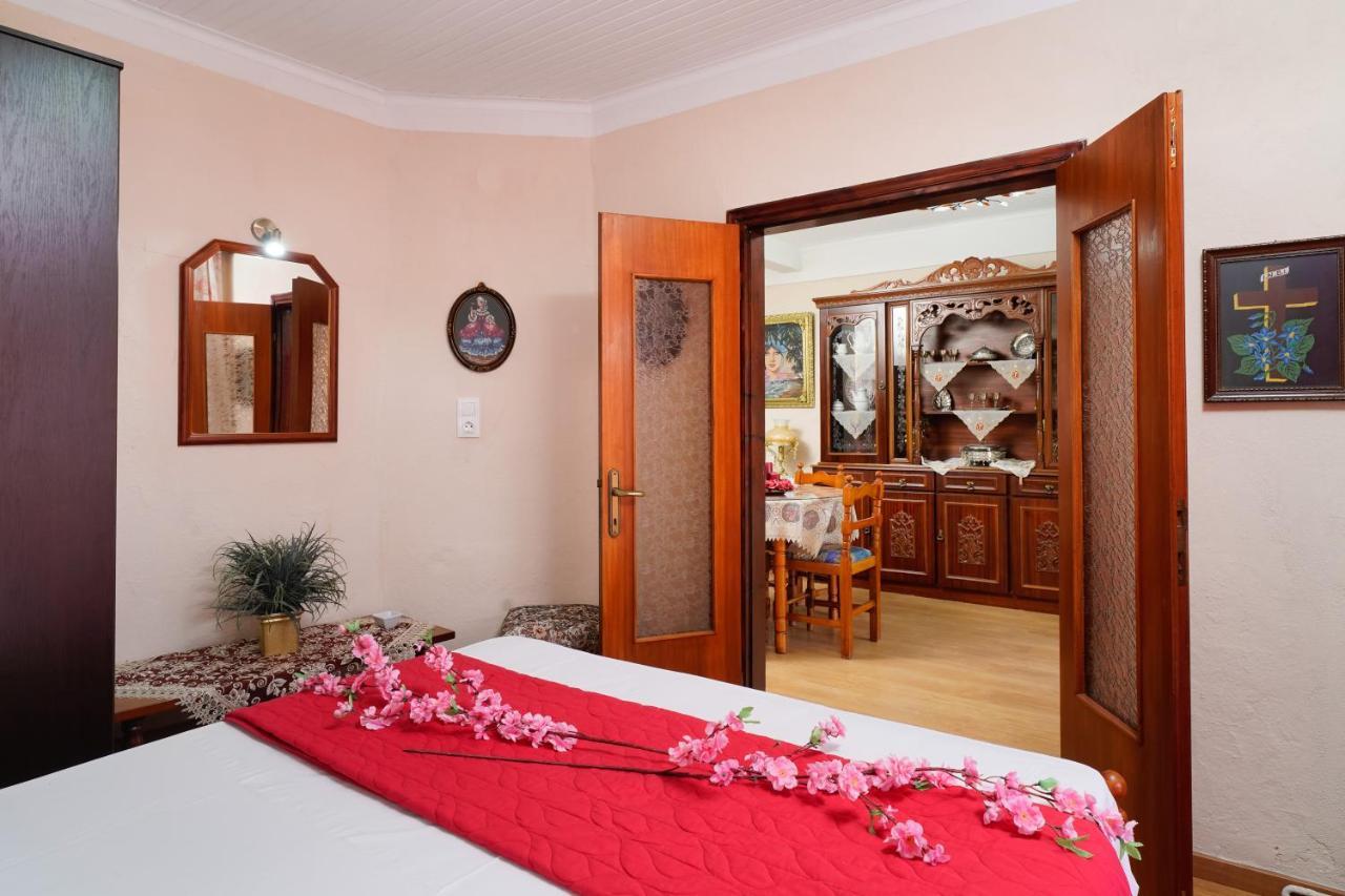 Irene'S Apartment Kastron  Екстер'єр фото
